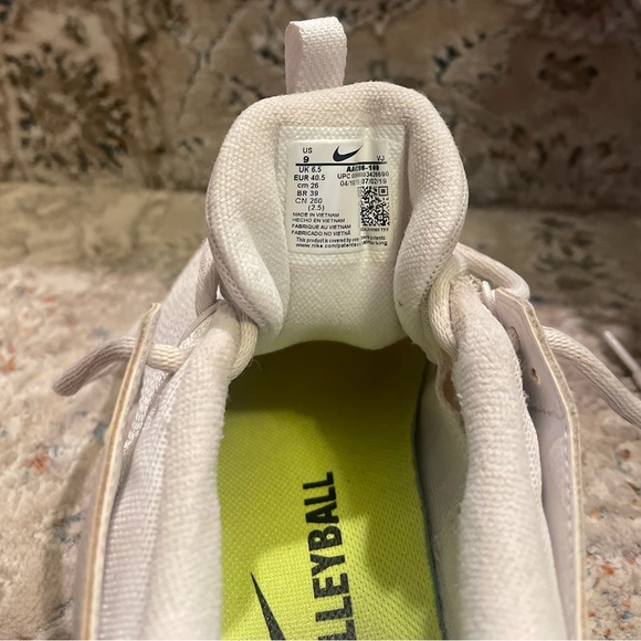 Nike Volleyball Sneaker - Picture 2 of 6